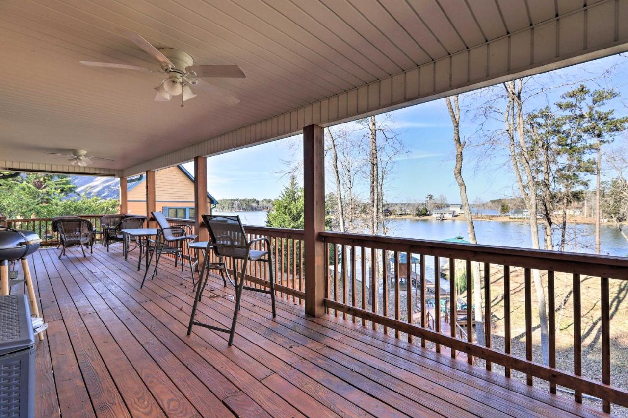 Lakefront Sparta Cottage With Decks And Boat Dock מראה חיצוני תמונה